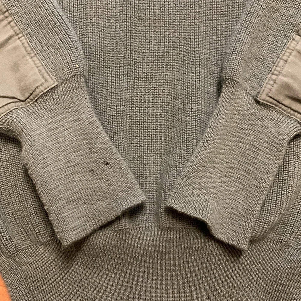 Vintage German Military Men's Olive Green Military-Style Army Wool Knit Sweater